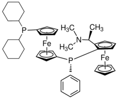 1-Dicyclohexylphosphino-1′-{(R)-{(RP)-2-[(S)-1-(dimethylamino)ethyl]ferrocenyl}phenylphosphino}ferrocene