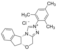 (5aR,10bS)-5a,10b-Dihydro-2-(2,4,6-trimethylphenyl)-4H,6H-indeno[2,1-b]-1,2,4-triazolo[4,3-d]-1,4-oxazinium chloride monohydrate