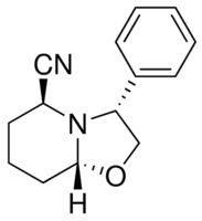 (3R,5S,8aR)-(−)-Hexahydro-3-phenyl-5H-oxazolo[3,2-a]pyridine-5-carbonitrile