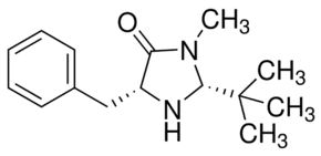 (2R,5R)-(+)-2-tert-Butyl-3-methyl-5-benzyl-4-imidazolidinone